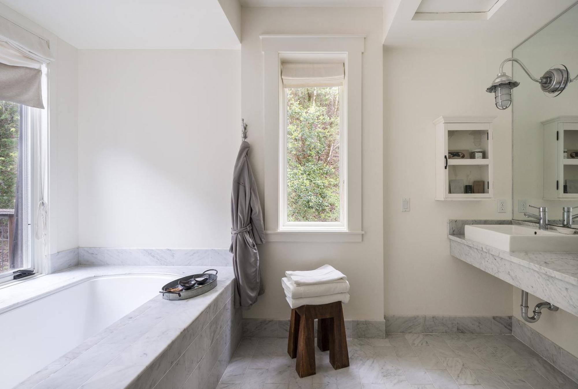 Farmhouse Inn Forestville Екстер'єр фото